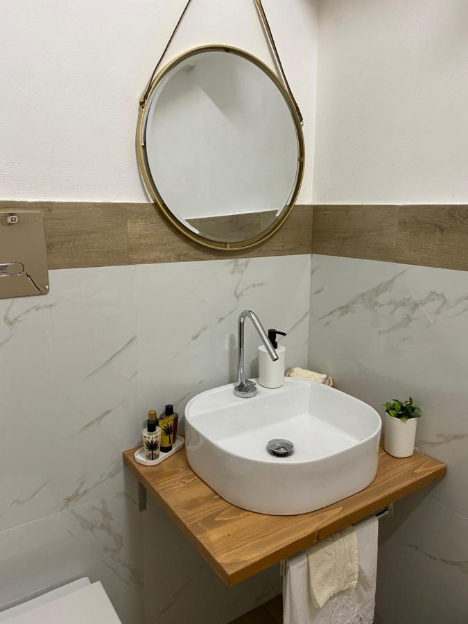 “Ad Un Passo Dal Mare” Apartment เรอัลมอนเต ภายนอก รูปภาพ