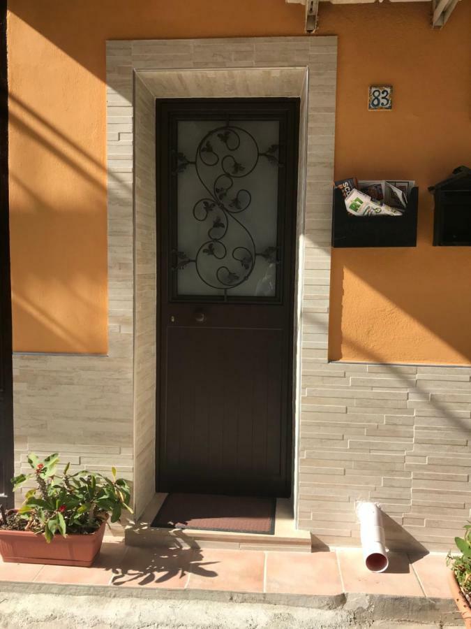 “Ad Un Passo Dal Mare” Apartment เรอัลมอนเต ภายนอก รูปภาพ